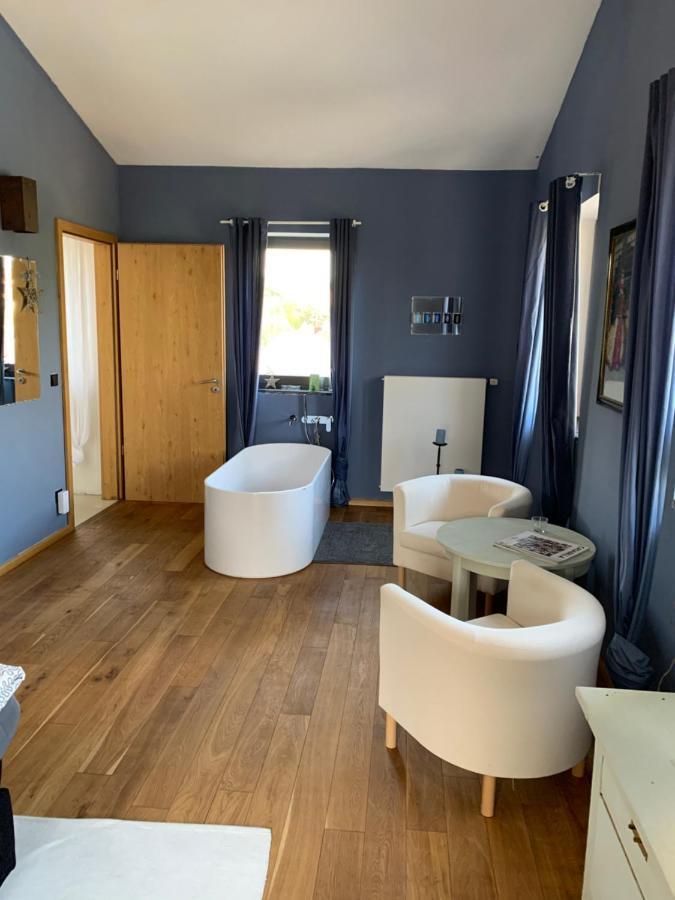 Design Appartment With Big Terrace Halsenbach ภายนอก รูปภาพ